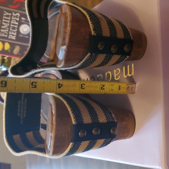 Ato Wedge Sandals - Picture 8 of 11